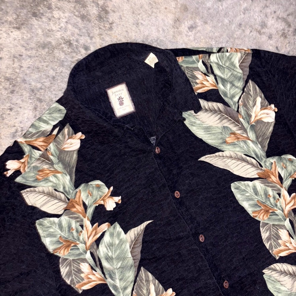 Jamaica Jaxx Camp Shirt Mens Large Black Floral Print Silk Hawaiian Button Up